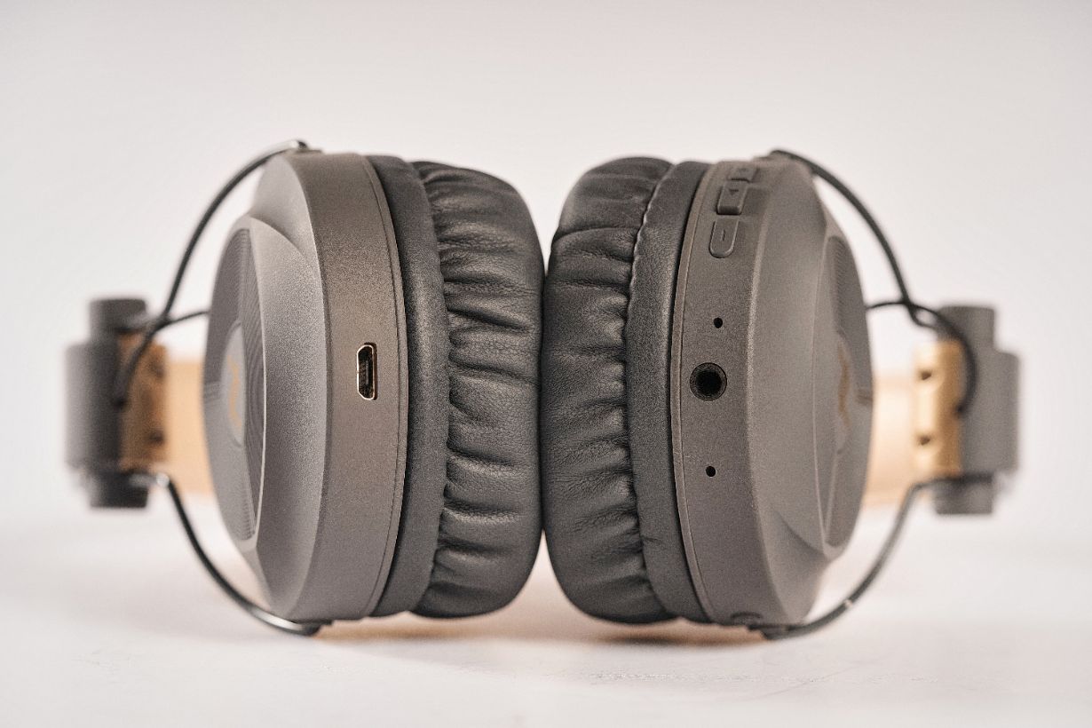 L'avvento Bluetooth 0.5 Colorful Headphone