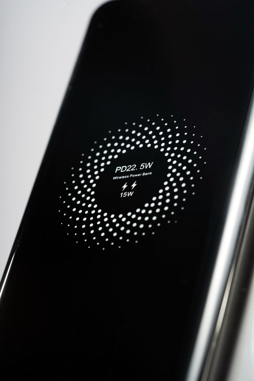 L'AVVENTO QI Wireless Power Bank, 10,000 MAh