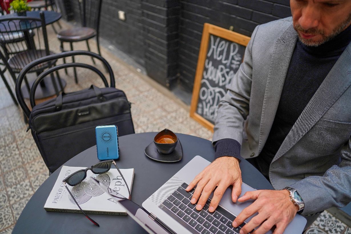 لافينتو باور بانك مغناطيسي 10,000 ملي امبير