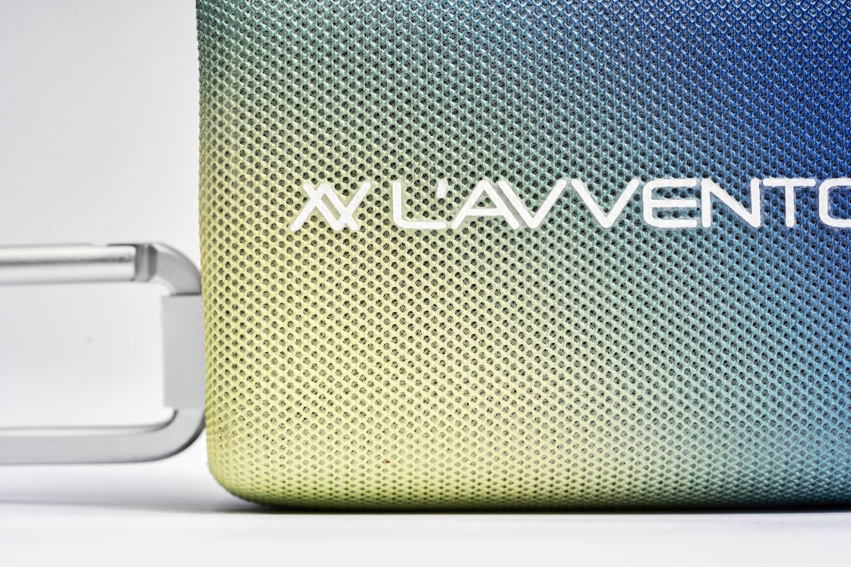 L'AVVENTO Waterproof Speaker IPX7, 5.5W, 1500mAh
