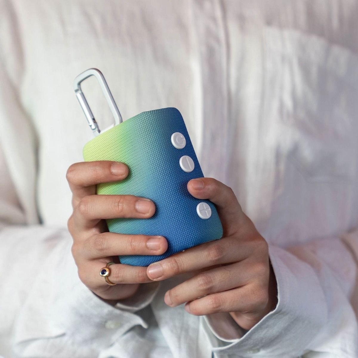 L'AVVENTO Waterproof Speaker IPX7, 5.5W, 1500mAh